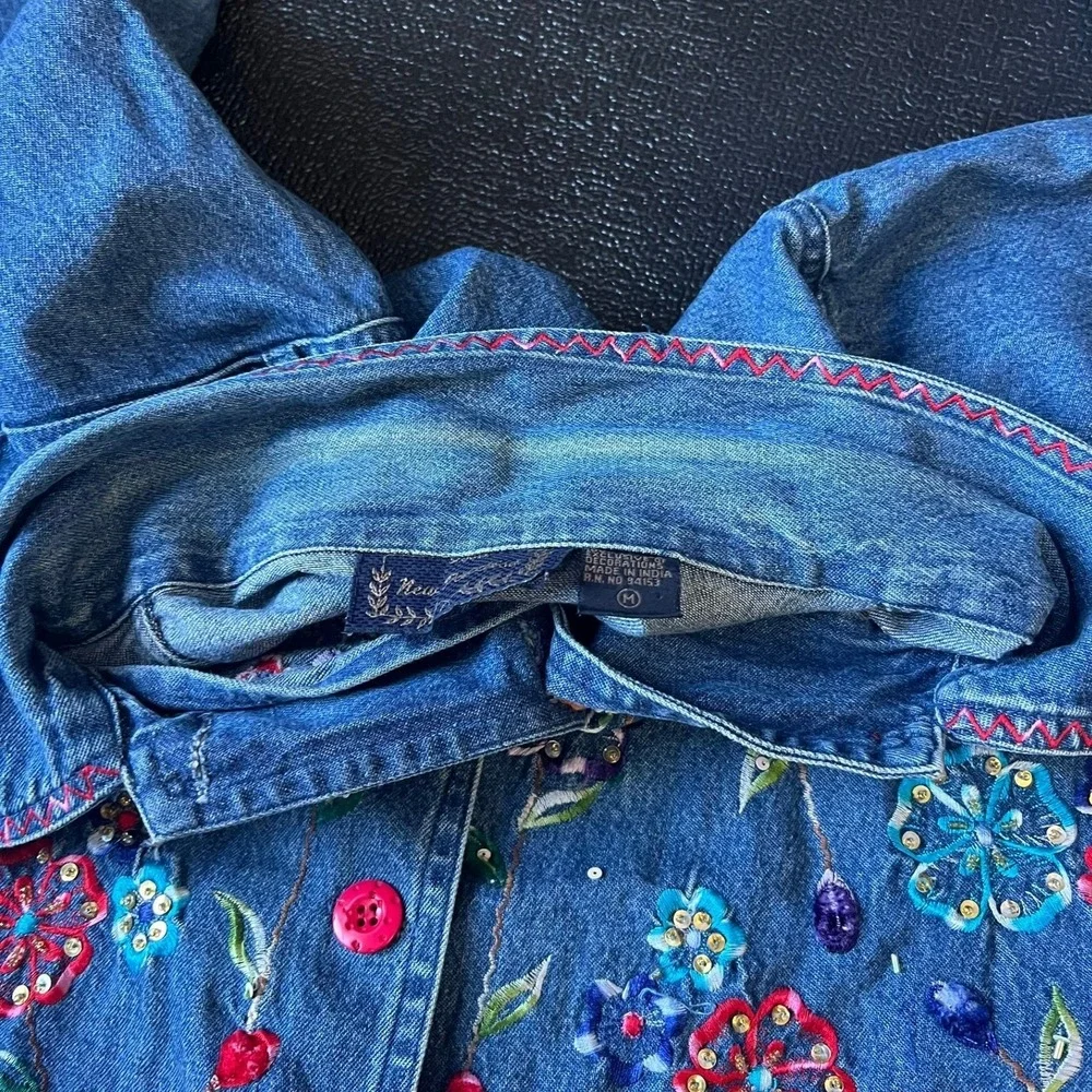 New Directions Denim Jacket Womens M‎ Embellished Floral Embroidered Retro Boho